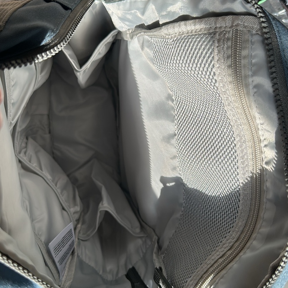 Red Rovr Roo Diaper Backpack - Picture 5 of 6